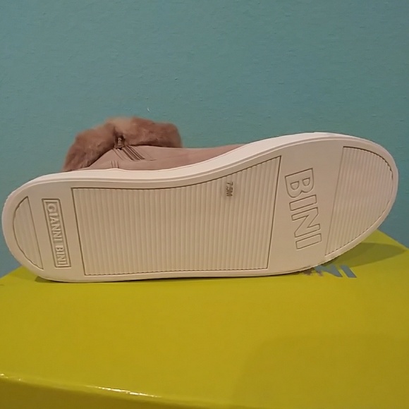 Gianni Bini Lainden Suede Faux Fur Trim Sneakers - Picture 5 of 6